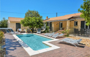 Nice home in Eyragues w/ Outdoor swimming pool, WiFi and Outdoor swimming pool
